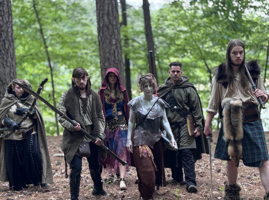 Six adventurers walking in Mythir